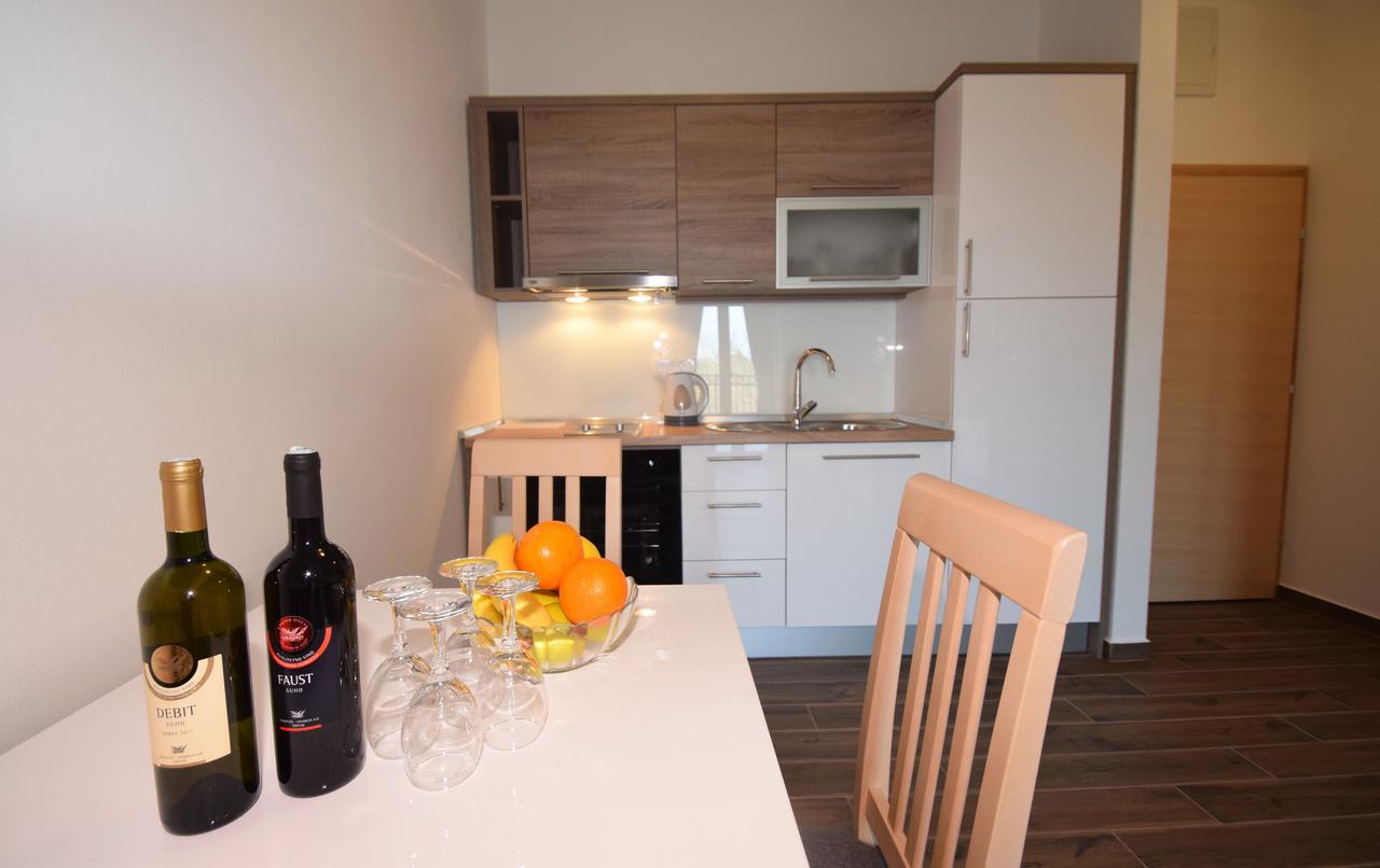 Apartments Paklenica Starigrad Paklenica Eksteriør billede