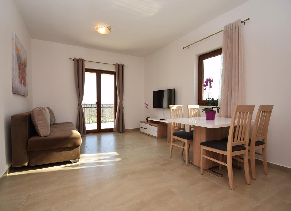 Apartments Paklenica Starigrad Paklenica Eksteriør billede