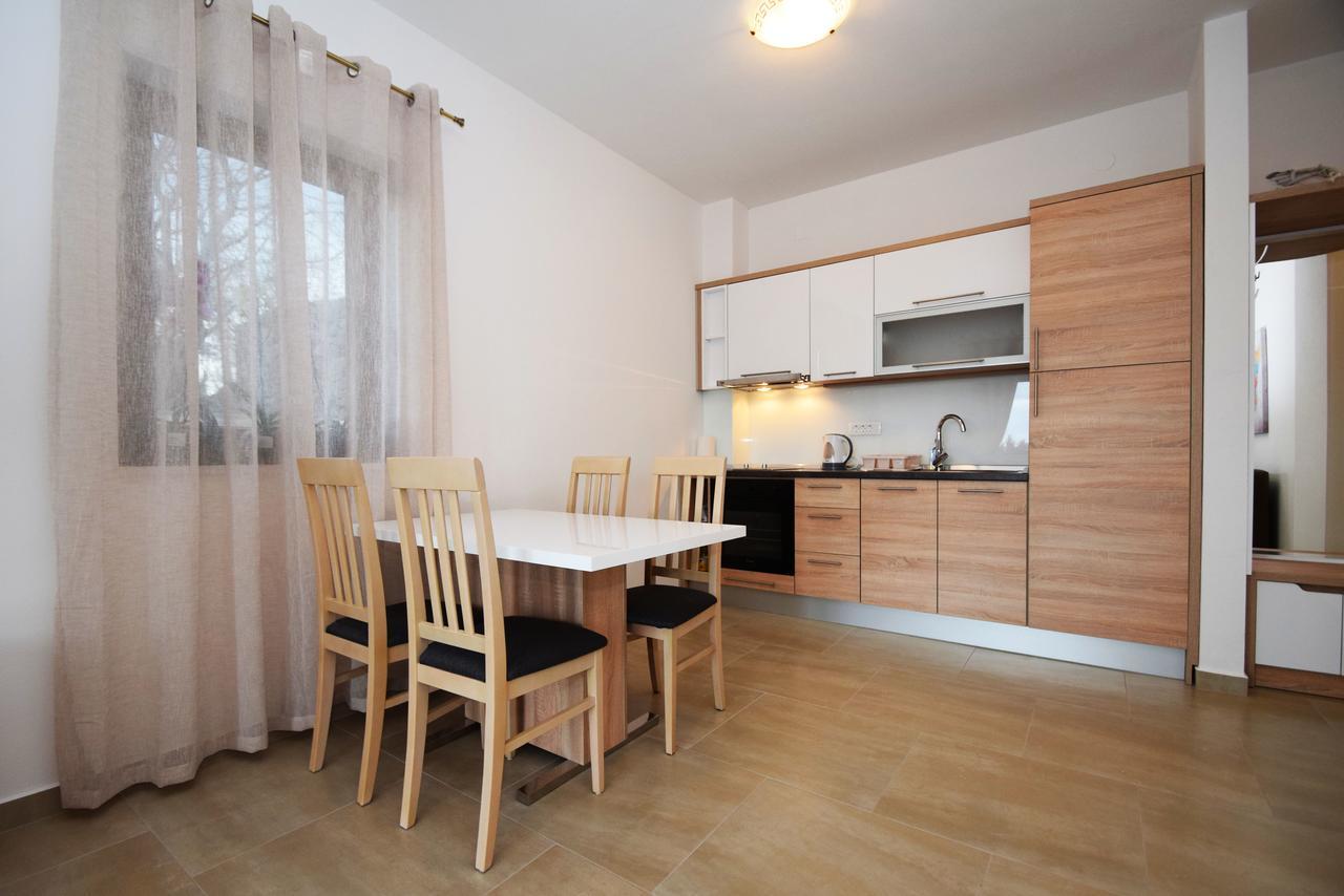 Apartments Paklenica Starigrad Paklenica Eksteriør billede