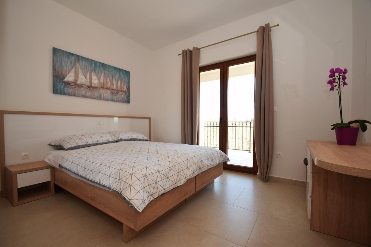 Apartments Paklenica Starigrad Paklenica Eksteriør billede