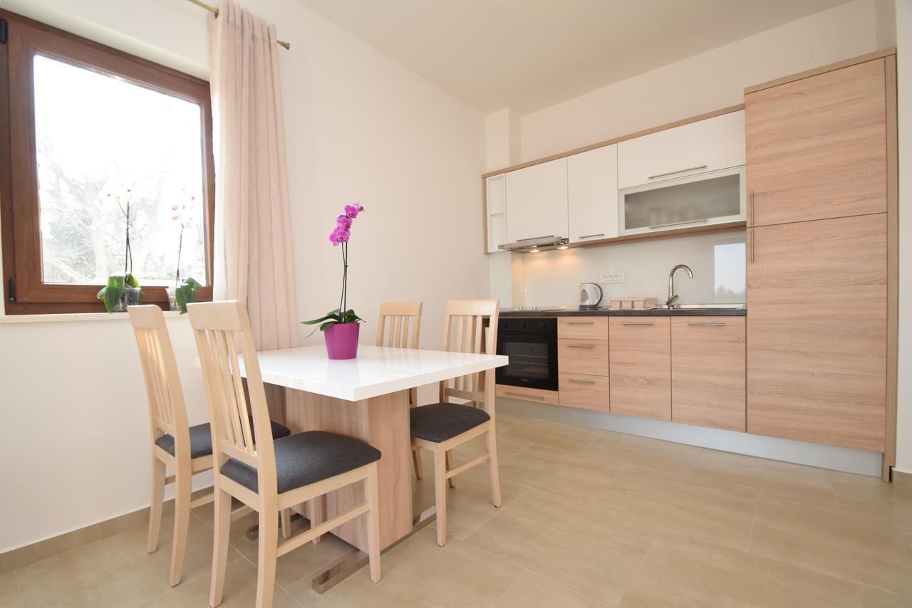 Apartments Paklenica Starigrad Paklenica Eksteriør billede