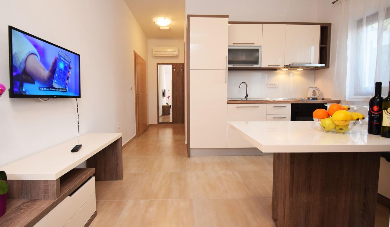 Apartments Paklenica Starigrad Paklenica Eksteriør billede