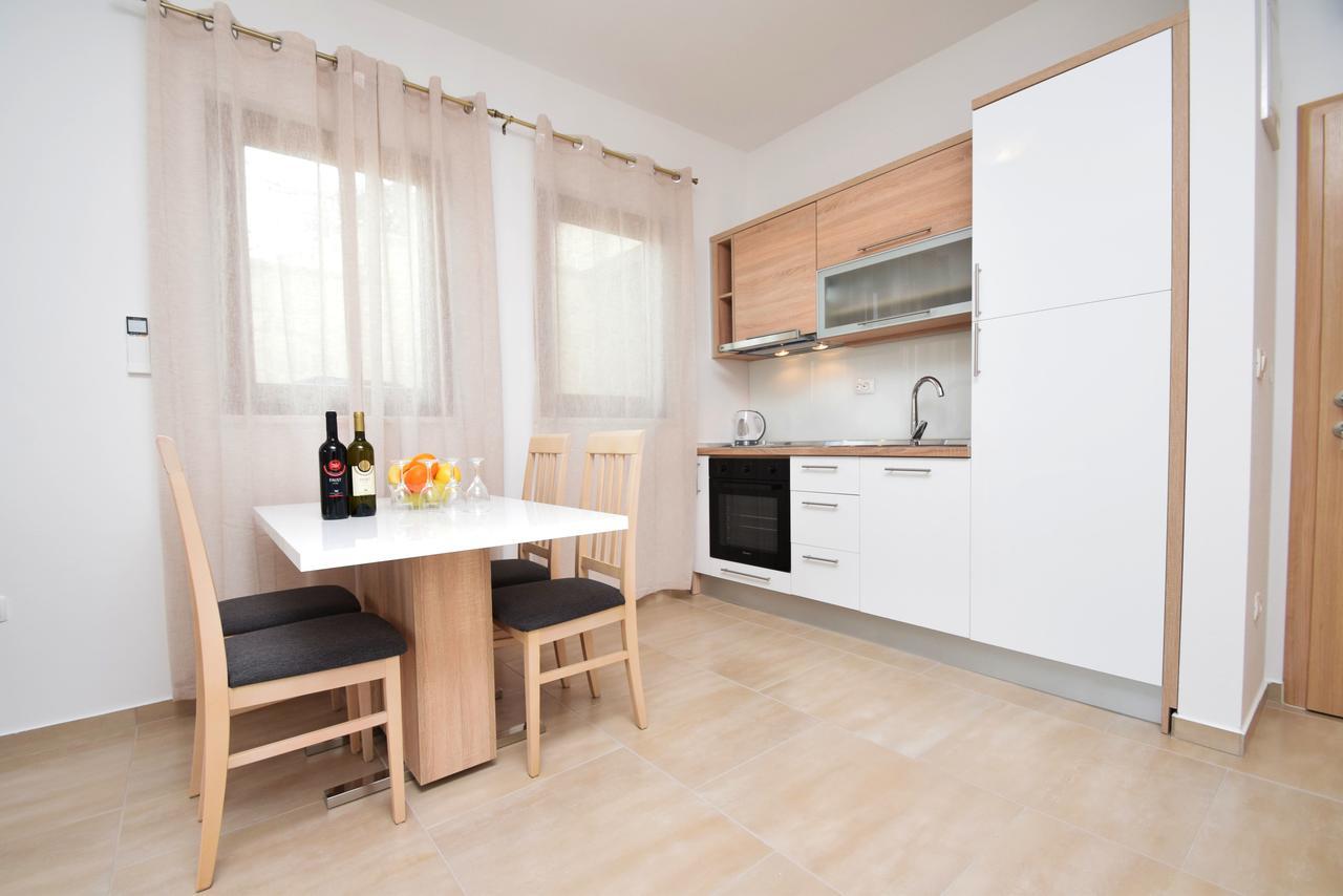 Apartments Paklenica Starigrad Paklenica Eksteriør billede