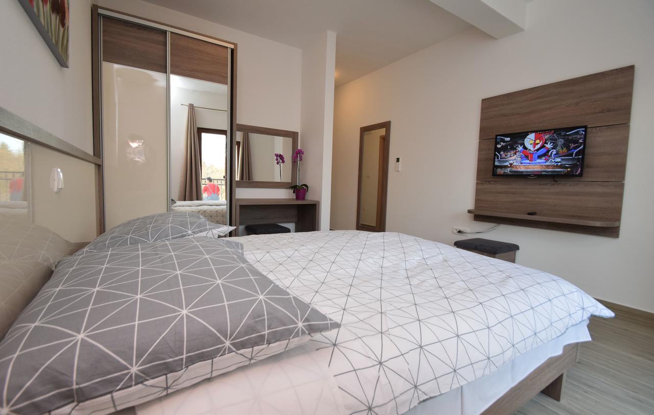 Apartments Paklenica Starigrad Paklenica Eksteriør billede