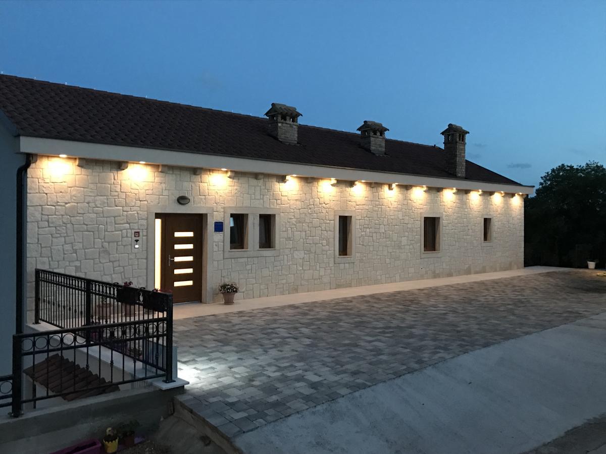 Apartments Paklenica Starigrad Paklenica Eksteriør billede