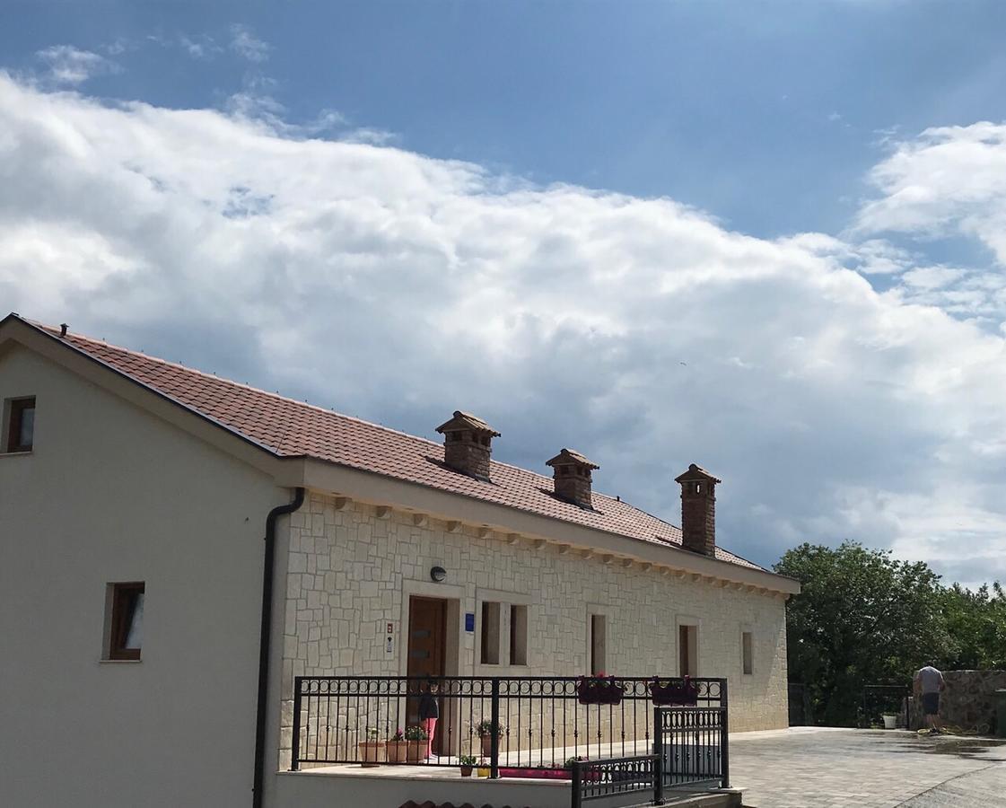 Apartments Paklenica Starigrad Paklenica Eksteriør billede